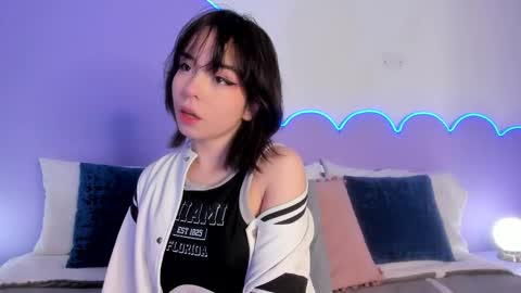 Snapshot of lilou_albrecht chatting on 03/10/25, 11:42 Lilou online show from 03/10/25, 11:42