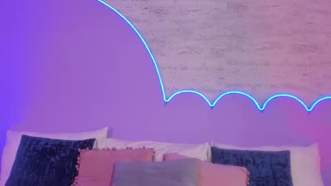 Snapshot of lilou_albrecht chatting on 09/23/25, 11:57 Lilou online show from 09/23/25, 11:57