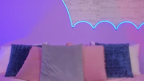 Snapshot of lilou_albrecht chatting on 10/07/25, 12:02 Lilou online show from 10/07/25, 12:02