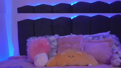 Snapshot of lilou_albrecht chatting on 02/23/26, 11:51 Lilou online show from 02/23/26, 11:51