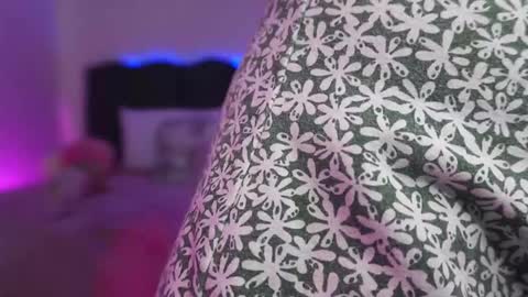 Snapshot of lilou_albrecht chatting on 03/03/26, 12:22 Lilou online show from 03/03/26, 12:22