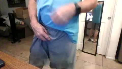 lilpackage69 online show from 04/22/26, 05:21