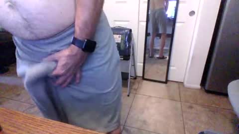 Snapshot of lilpackage69 chatting on 06/15/26, 10:01 lilpackage69 online show from 06/15/26, 10:01