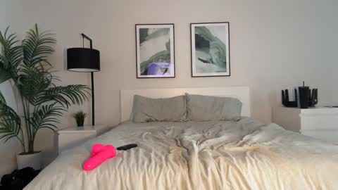 Ava online show from 02/26/26, 02:16