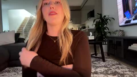 Ava online show from 04/24/26, 02:19