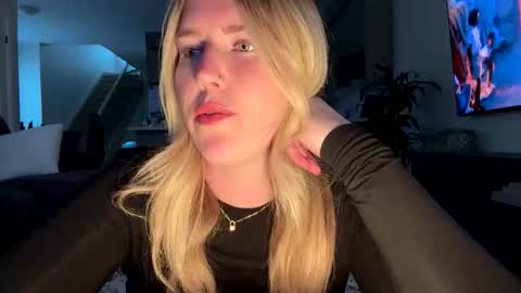 Ava online show from 04/29/26, 02:10