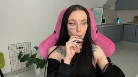 Snapshot of lilpresident chatting on 12/25/24, 08:50 lilpresident online show from 12/25/24, 08:50