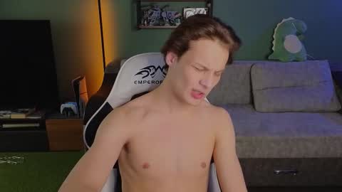 lilteddyboy online show from 10/24/25, 04:25