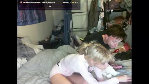 Snapshot of lilvioletxxx chatting on 11/20/25, 02:34 Little Violet online show from 11/20/25, 02:34