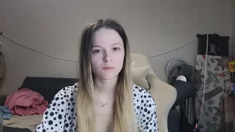 Snapshot of lily_and_jake chatting on 12/02/25, 03:45 lily_and_jake online show from 12/02/25, 03:45