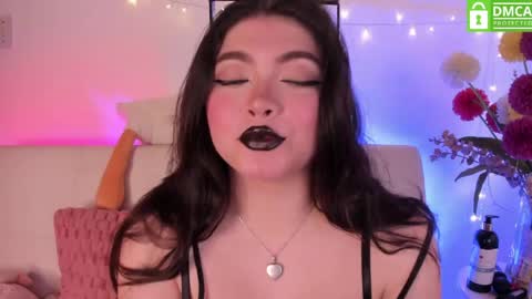 Snapshot of lily_cherry0 chatting on 04/22/26, 10:22 lily_cherry0 online show from 04/22/26, 10:22