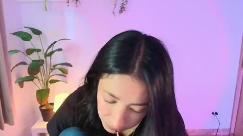 Snapshot of lily_evans_ chatting on 06/20/26, 10:12 just lily online show from 06/20/26, 10:12