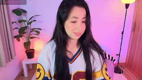 Snapshot of lily_evans_ chatting on 07/12/26, 12:01 just lily online show from 07/12/26, 12:01
