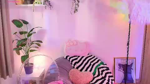 Snapshot of lily_evans_ chatting on 07/26/26, 10:05 just lily online show from 07/26/26, 10:05