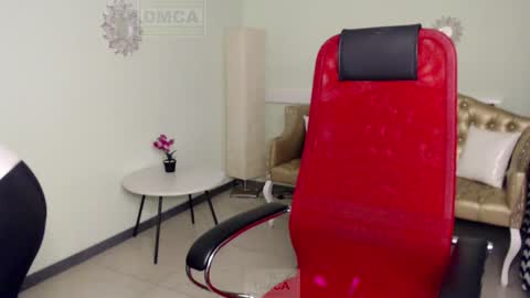 Lily online show from 12/11/24, 11:19