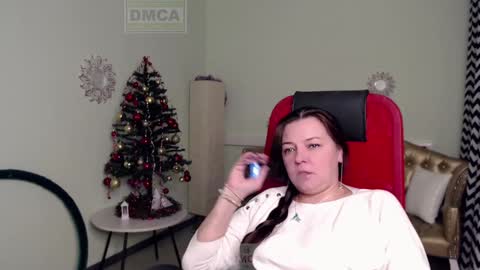 Lily online show from 12/26/24, 04:43