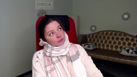 Lily online show from 03/10/25, 03:45