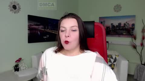 Lily online show from 12/15/25, 05:01