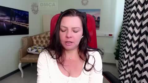 Lily online show from 05/08/26, 07:25