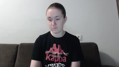 lily_love_x online show from 02/09/25, 06:01