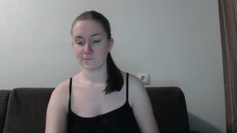 lily_love_x online show from 02/20/25, 11:54