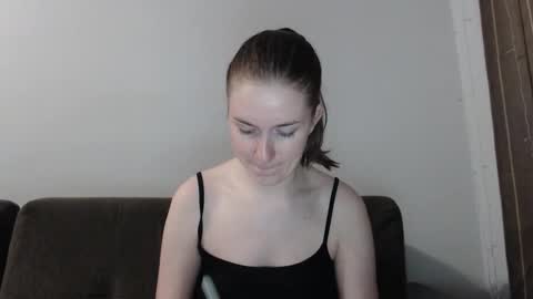 lily_love_x online show from 10/11/25, 10:30