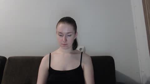 lily_love_x online show from 10/21/25, 12:44