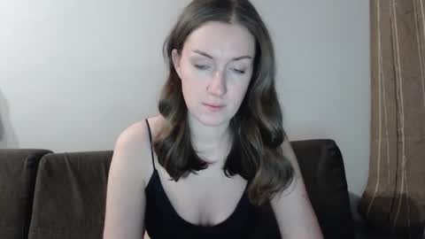 lily_love_x online show from 01/05/26, 11:30