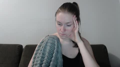 Snapshot of lily_love_x chatting on 04/29/26, 11:00 lily_love_x online show from 04/29/26, 11:00