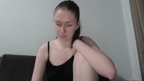 Snapshot of lily_love_x chatting on 05/08/26, 01:11 lily_love_x online show from 05/08/26, 01:11