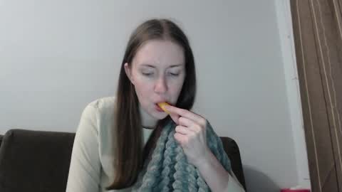 Snapshot of lily_love_x chatting on 05/27/26, 01:57 lily_love_x online show from 05/27/26, 01:57