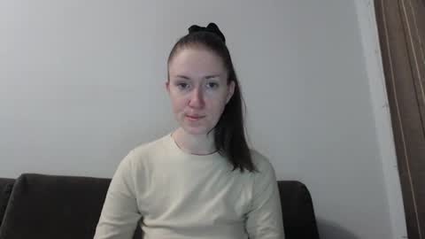 Snapshot of lily_love_x chatting on 05/28/26, 06:00 lily_love_x online show from 05/28/26, 06:00