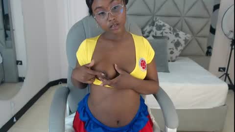 lily_mendoza online show from 07/03/26, 07:53