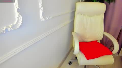 Lily online show from 03/16/26, 04:18