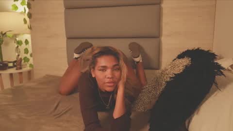 Lily Miiller online show from 02/26/26, 09:36