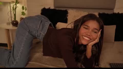 Lily Miiller online show from 03/24/26, 10:37