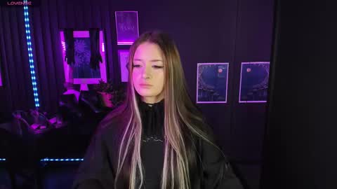 Snapshot of lily_moonlight chatting on 02/10/25, 01:55 Lily online show from 02/10/25, 01:55