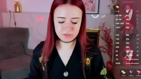 Snapshot of lily_moonlight chatting on 05/12/26, 07:05 Lily online show from 05/12/26, 07:05