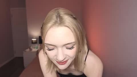 Lily online show from 03/03/26, 12:06