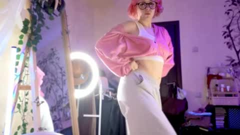 Snapshot of lily_noris chatting on 04/30/26, 10:03 your lilyyyyyyy online show from 04/30/26, 10:03