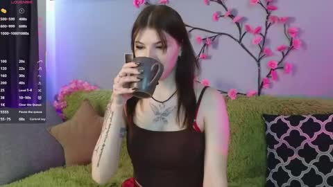 Lily online show from 05/19/26, 07:47