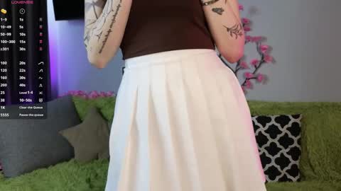 Lily online show from 05/30/26, 09:17