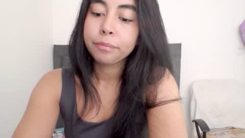 Snapshot of lily_robertss_ chatting on 06/29/26, 03:23 Lily Roberts online show from 06/29/26, 03:23