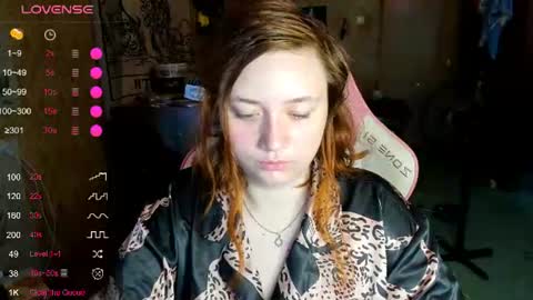 Snapshot of lily_shamy chatting on 07/06/26, 10:12 Alice online show from 07/06/26, 10:12