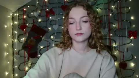 small lily online show from 12/19/25, 06:26