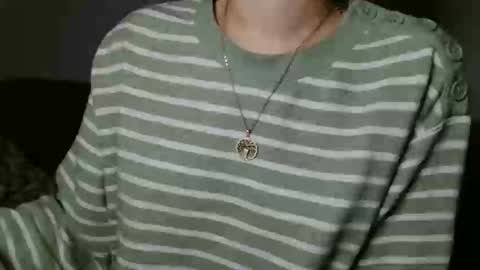 small lily online show from 04/15/26, 05:09