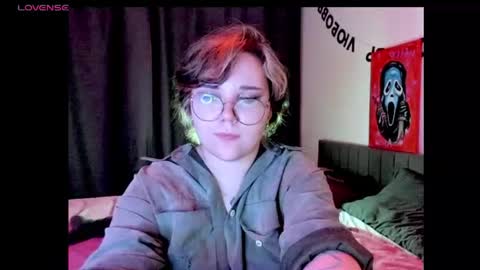 Lily online show from 06/17/26, 09:05