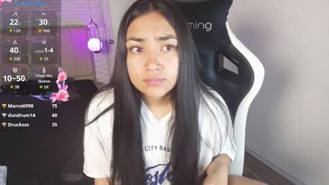 lily_waist online show from 10/27/25, 02:59