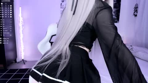 Lily online show from 03/10/25, 02:50