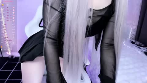 Snapshot of lily_weep chatting on 05/14/26, 01:23 Lily online show from 05/14/26, 01:23